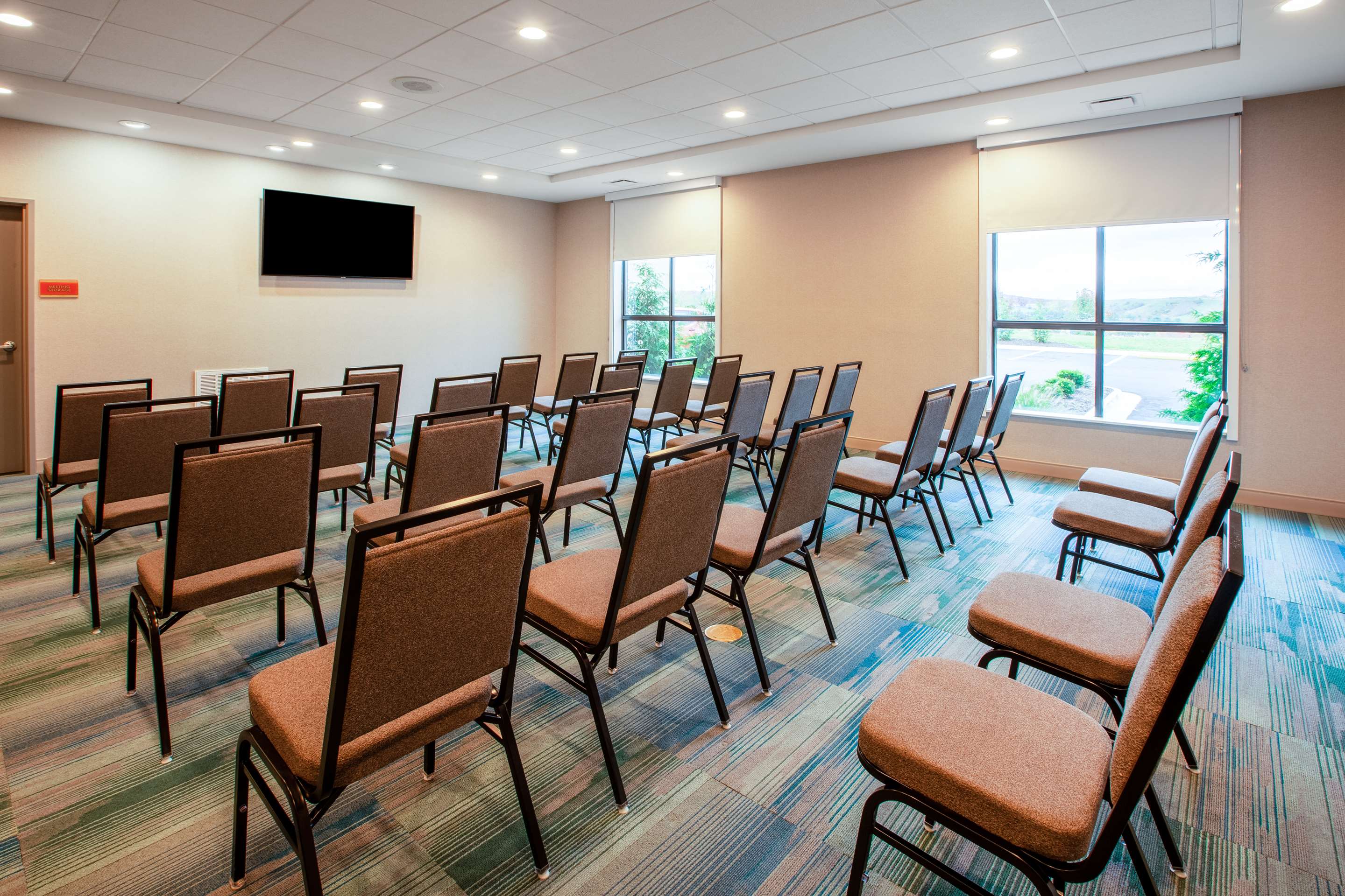 Meeting Room | Home2 Suites by Hilton Lewisburg