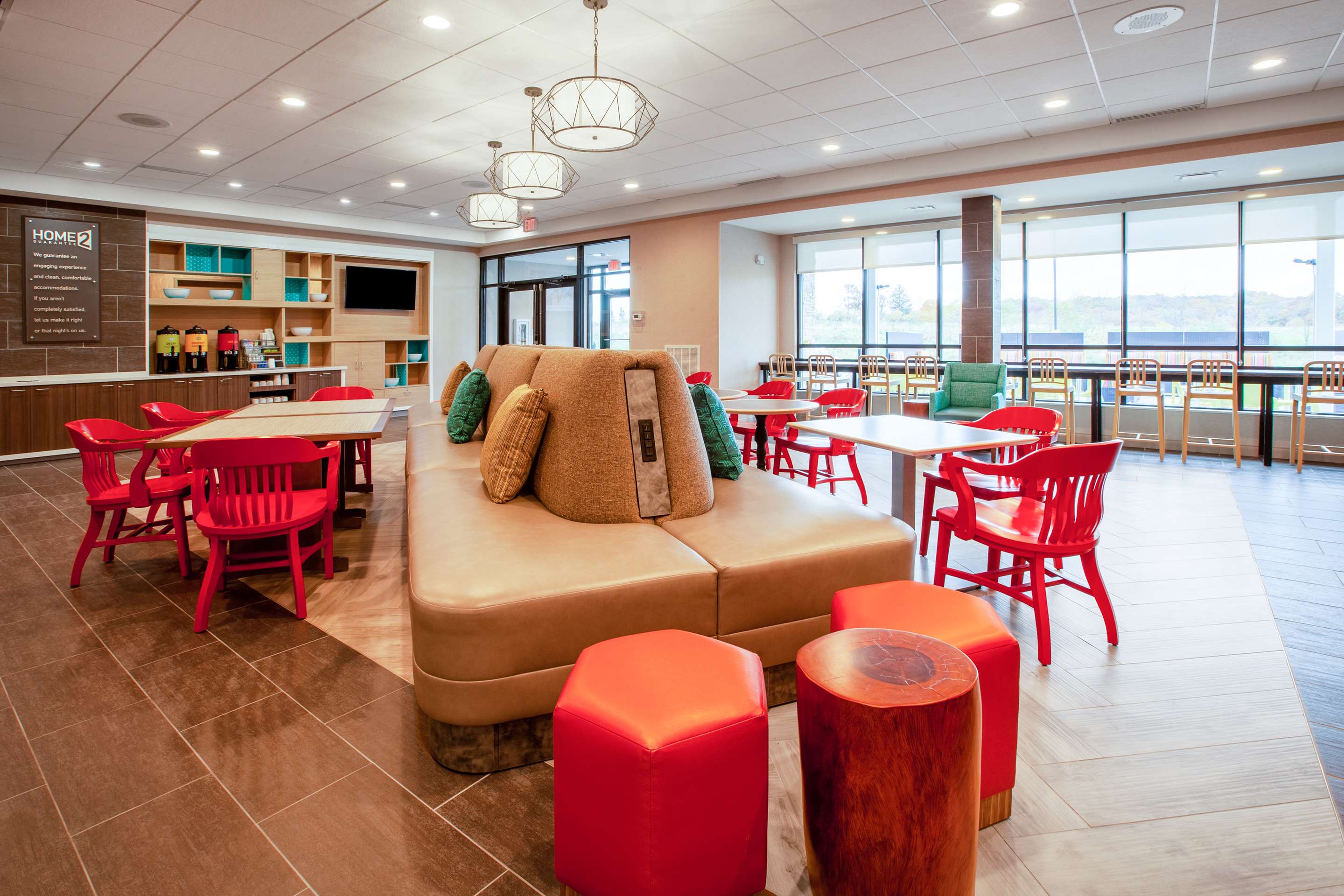 Lobby | Home2 Suites by Hilton Lewisburg