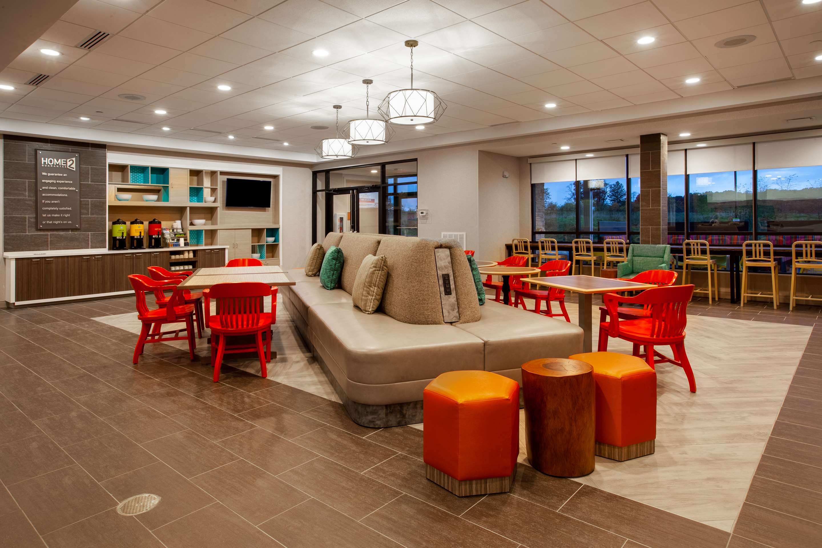 Lobby | Home2 Suites by Hilton Lewisburg
