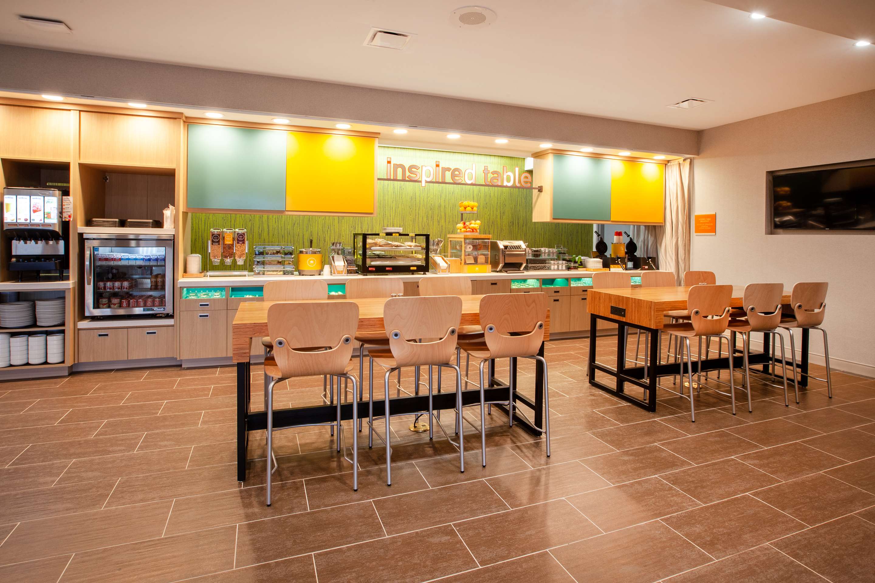Breakfast Area | Home2 Suites by Hilton Lewisburg