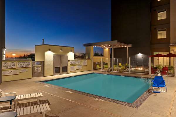 Pool - Home2 Suites by Hilton Turlock