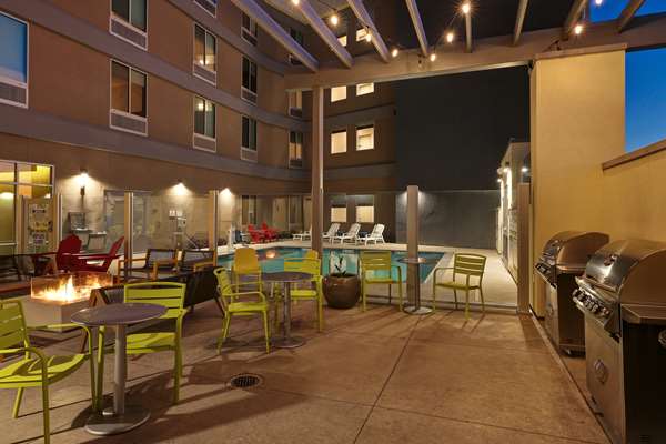 Pool - Home2 Suites by Hilton Turlock