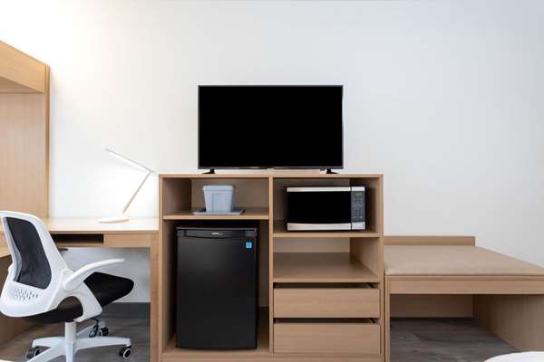  - Travelodge Elkhart - I-80 & I-90, Exit 92