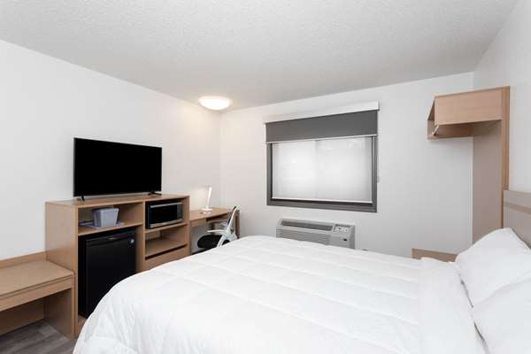  - Travelodge Elkhart - I-80 & I-90, Exit 92