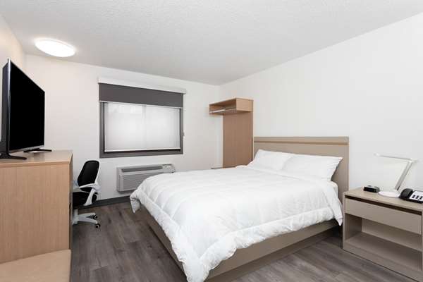  - Travelodge Elkhart - I-80 & I-90, Exit 92