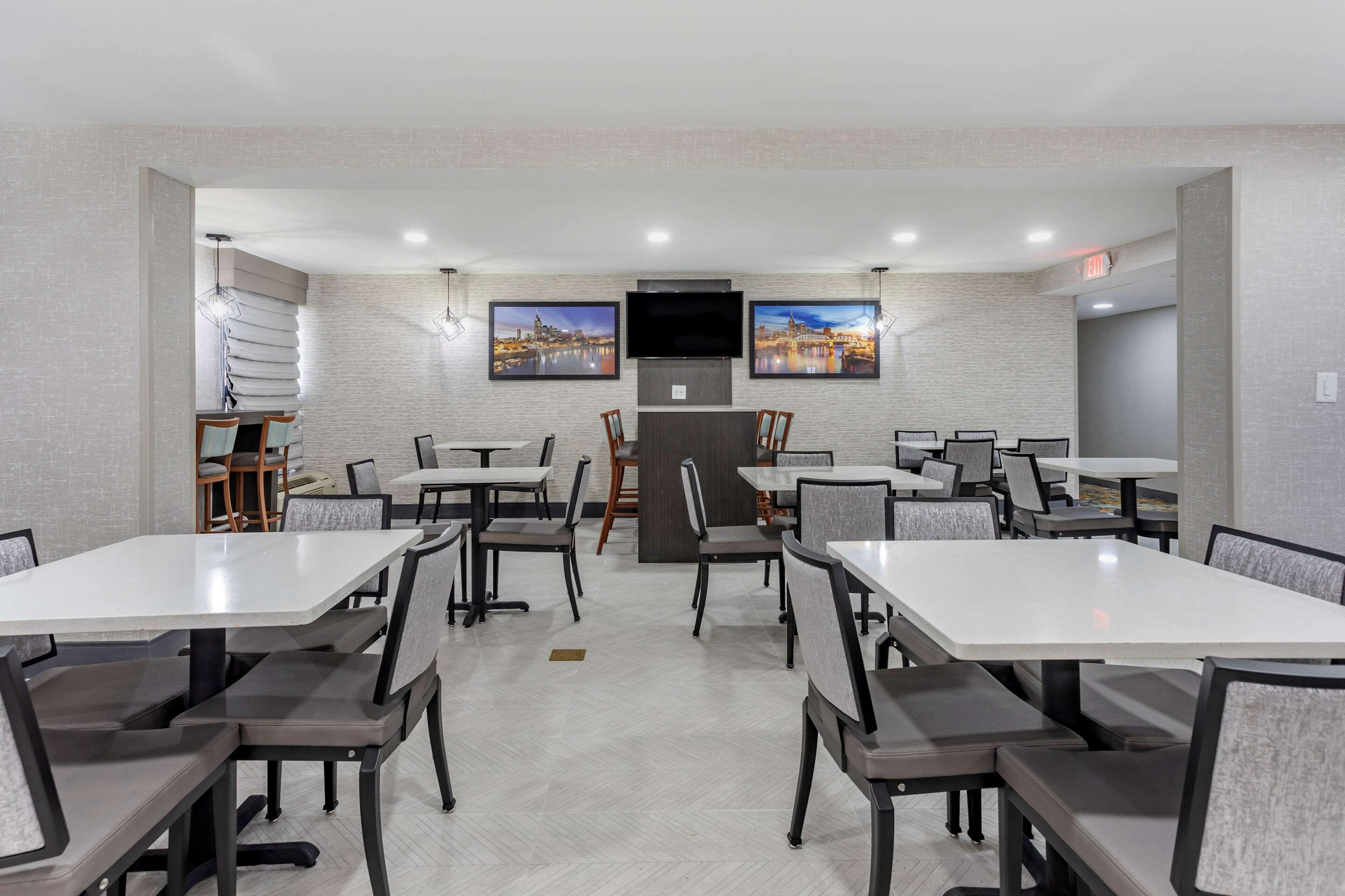Breakfast area