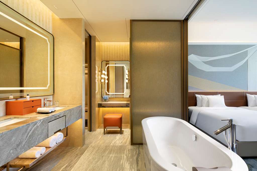 RADISSON COLLECTION RESORT, NANJING-guestroom-Guest Room,Bathroom,On-Site.jpg