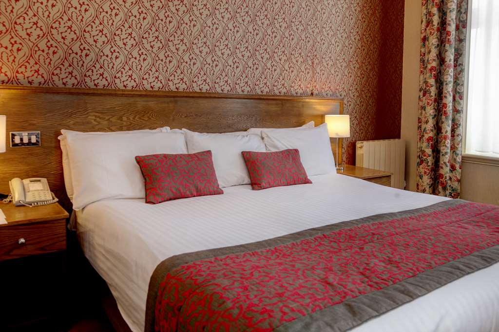 Crown And Mitre Hotel-guestroom-Guest Room,On-Site.jpg