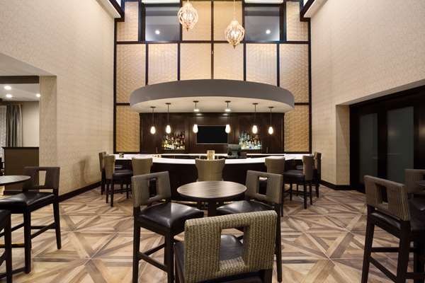 Restaurant - DoubleTree by Hilton Hotel Mt Pleasant