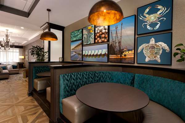 Restaurant - DoubleTree by Hilton Hotel Mt Pleasant