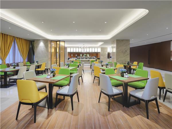 Dining,Dining Area,Restaurant,On-Site