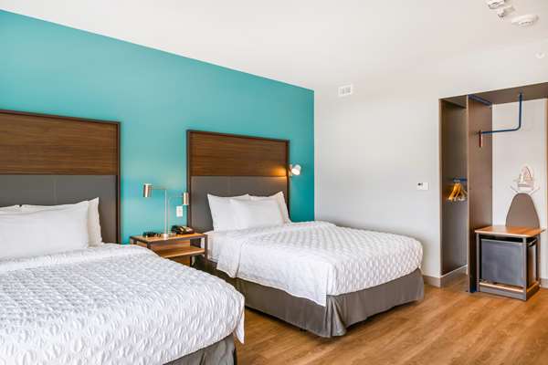  - Tru by Hilton Hotel Midland