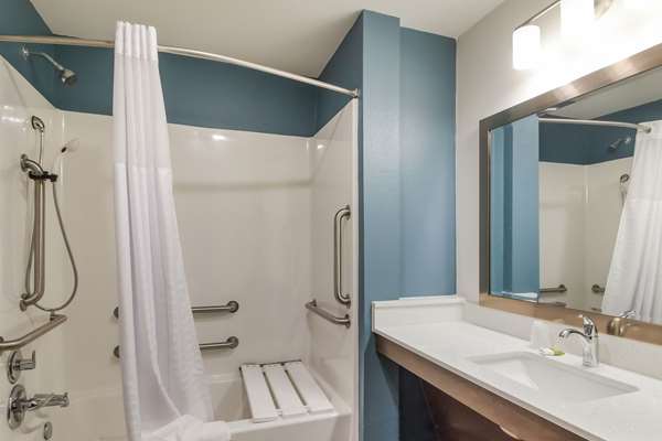  - WoodSpring Suites Lake Jackson