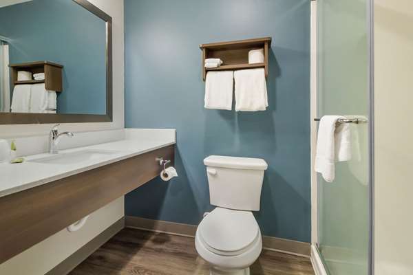  - WoodSpring Suites Lake Jackson