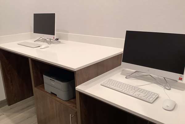 Conference Area - La Quinta Inn & Suites Littleton