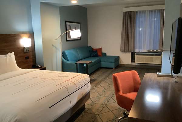  - La Quinta Inn & Suites Littleton