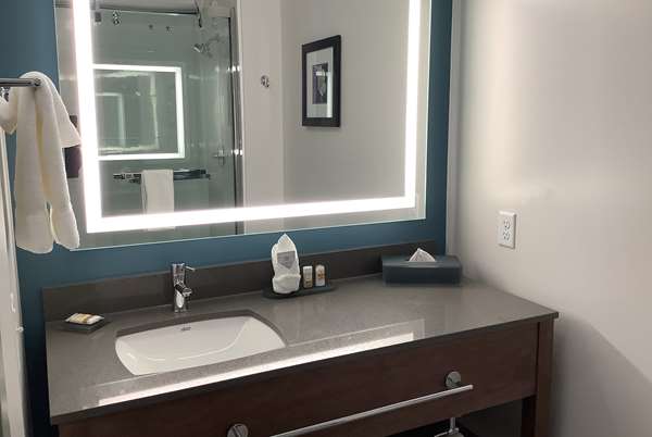  - La Quinta Inn & Suites Littleton