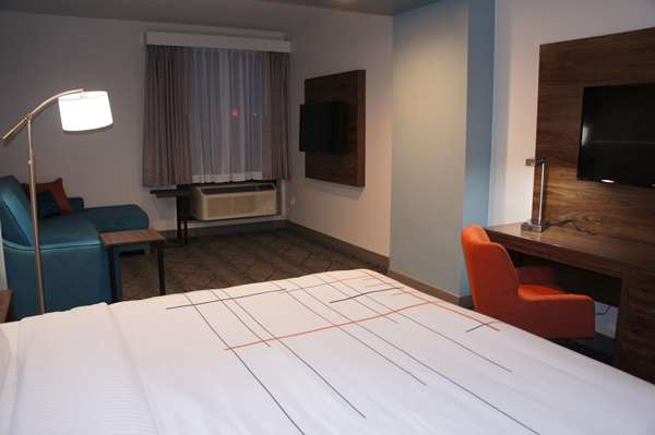  - La Quinta Inn & Suites Littleton