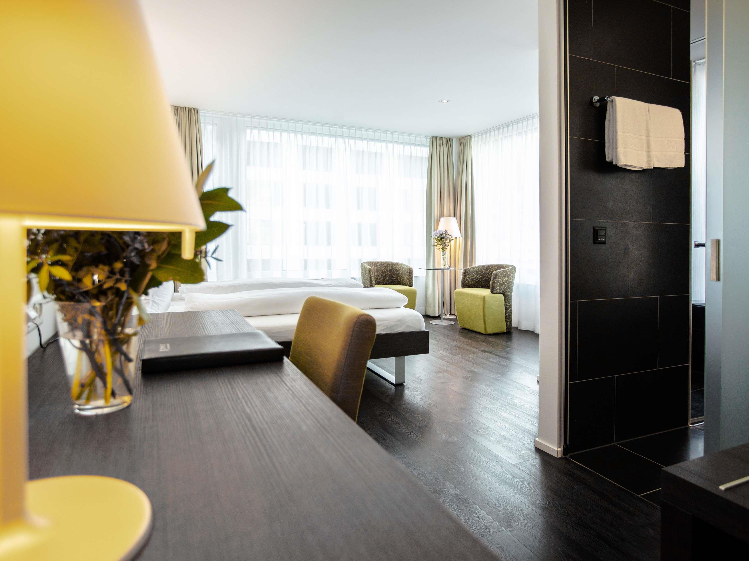 Mercure Chur City West Room Type - Superior Corner room with 2 single beds