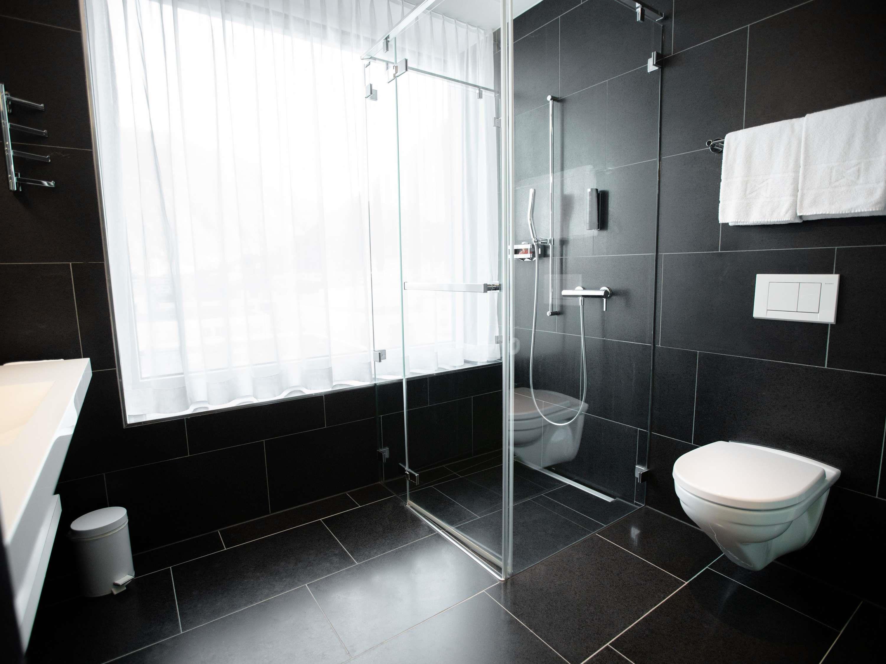 Mercure Chur City West Room Type - Deluxe room with 2 single beds