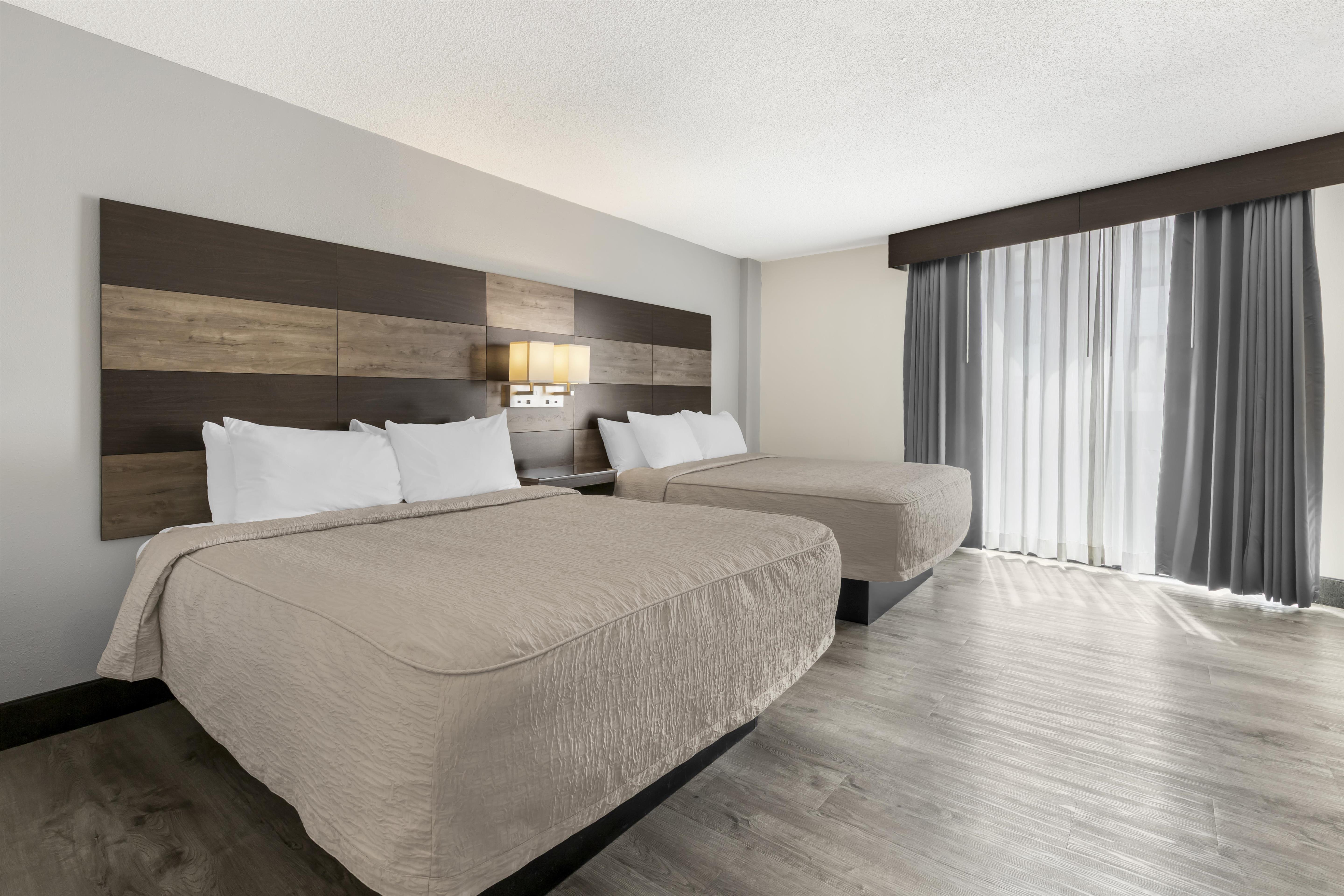 Best Western Plus Wausau Tower Inn - Tap to explore photos
