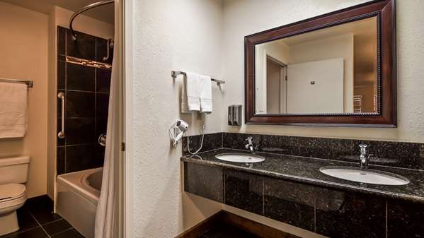 Suite - SureStay Plus Hotel by Best Western Susanville