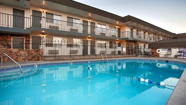 Pool - SureStay Plus Hotel by Best Western Susanville