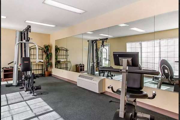 Fitness/ Exercise Room - Baymont Inn Selma