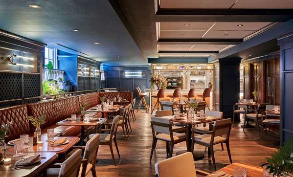 Restaurant - Hotel Kansas City Downtown - I-670, Exits 2R & 2S