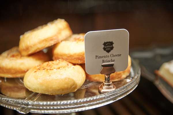 Restaurant - Hotel Kansas City Downtown - I-670, Exits 2R & 2S