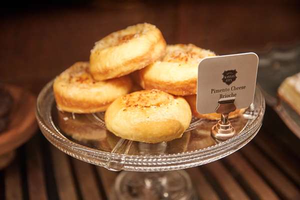 Restaurant - Hotel Kansas City Downtown - I-670, Exits 2R & 2S