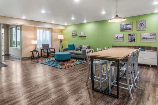  - WoodSpring Suites North Fort Worth - I-35, Exit 65