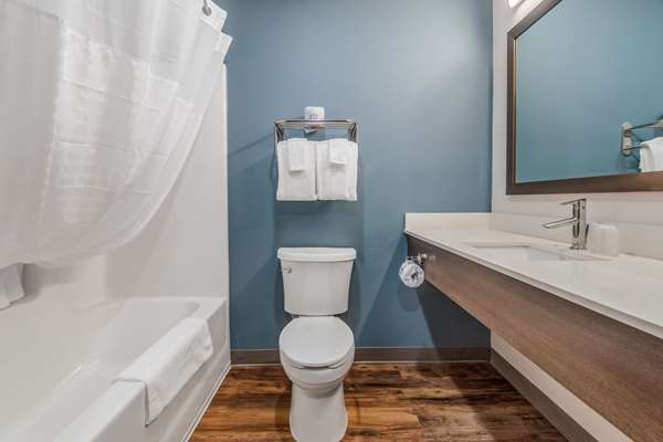  - WoodSpring Suites North Fort Worth - I-35, Exit 65