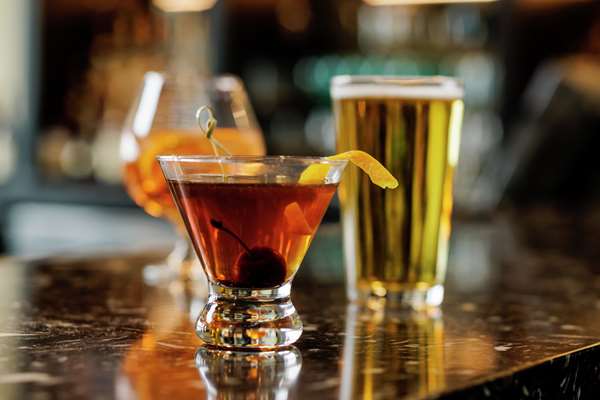 Bar - Hotel Trilogy Albany Airport Latham - I-87, Exit 4