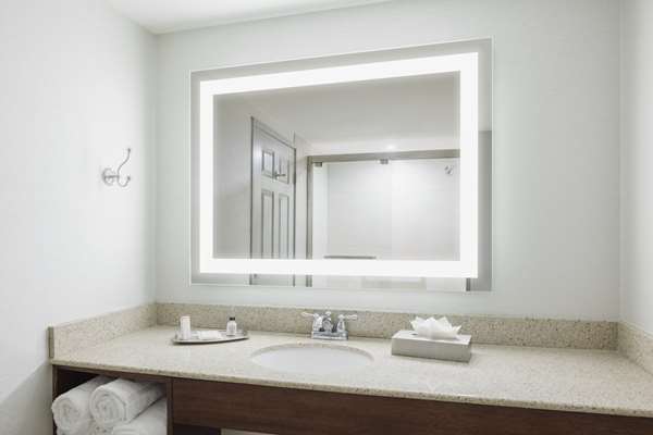  - Hotel Trilogy Albany Airport Latham - I-87, Exit 4