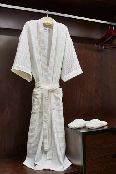  - Embassy Suites Downtown Nashville - I-40 & I-65, Exit 209