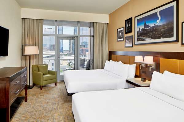  - Embassy Suites Downtown Nashville - I-40 & I-65, Exit 209