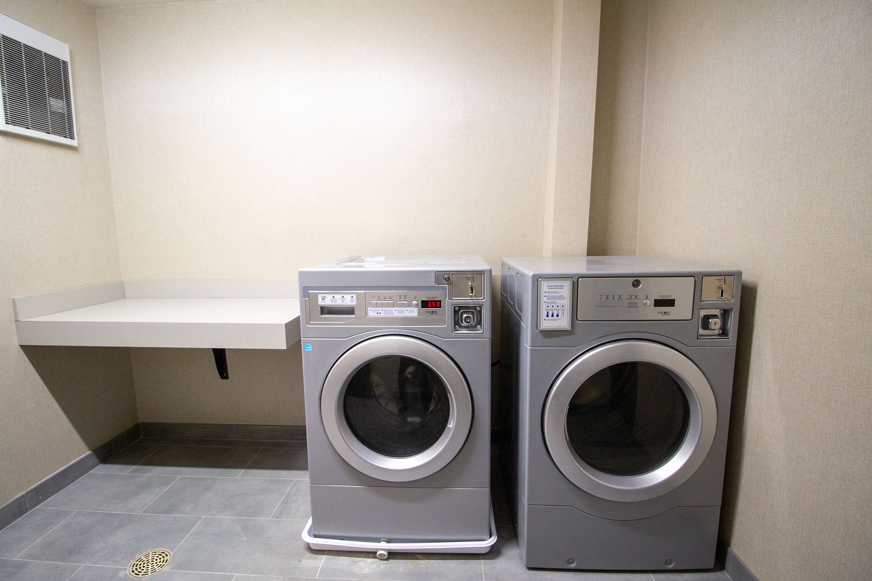 Property amenity | Hampton Inn & Suites North Attleboro