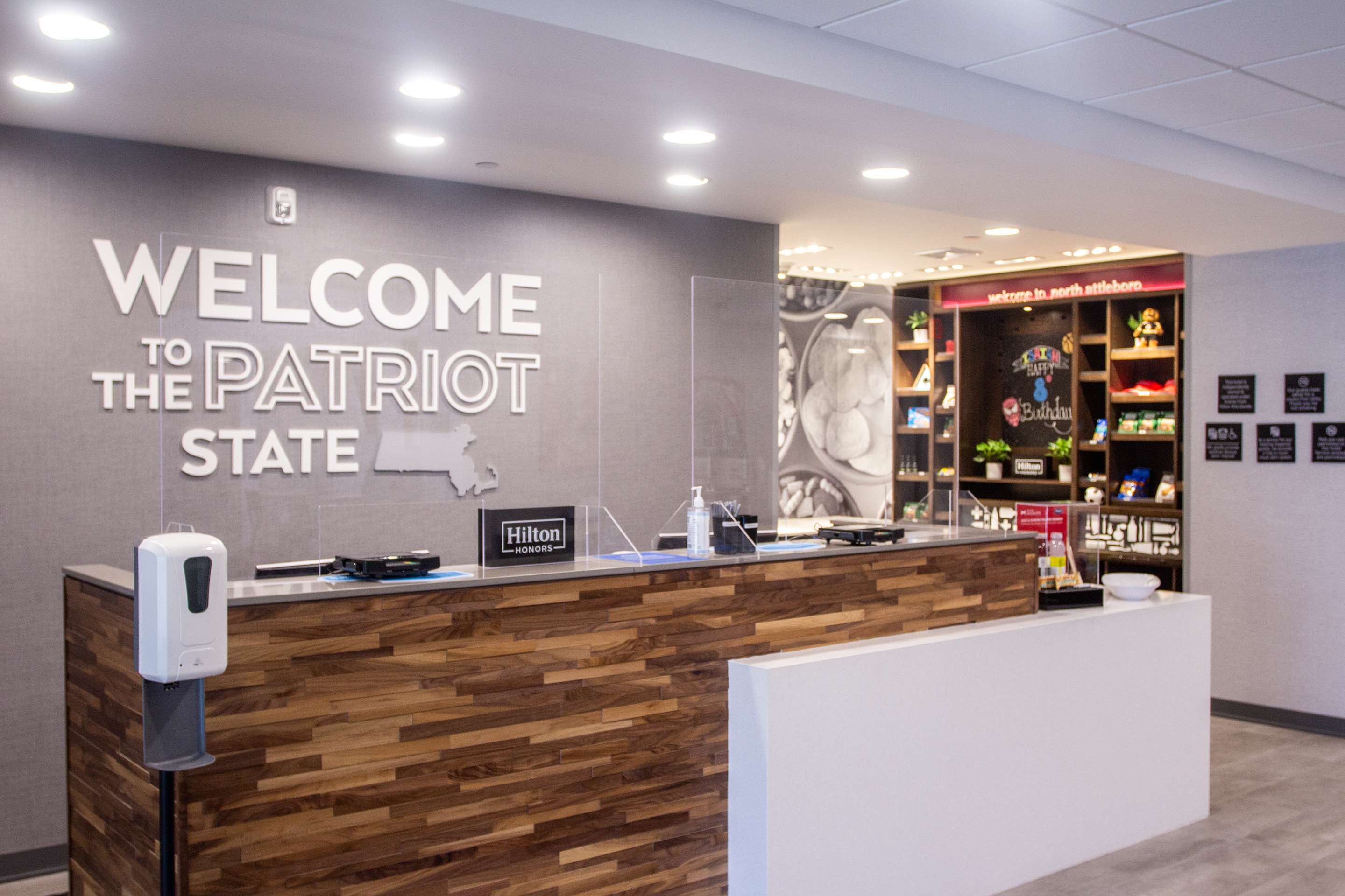 Reception | Hampton Inn & Suites North Attleboro