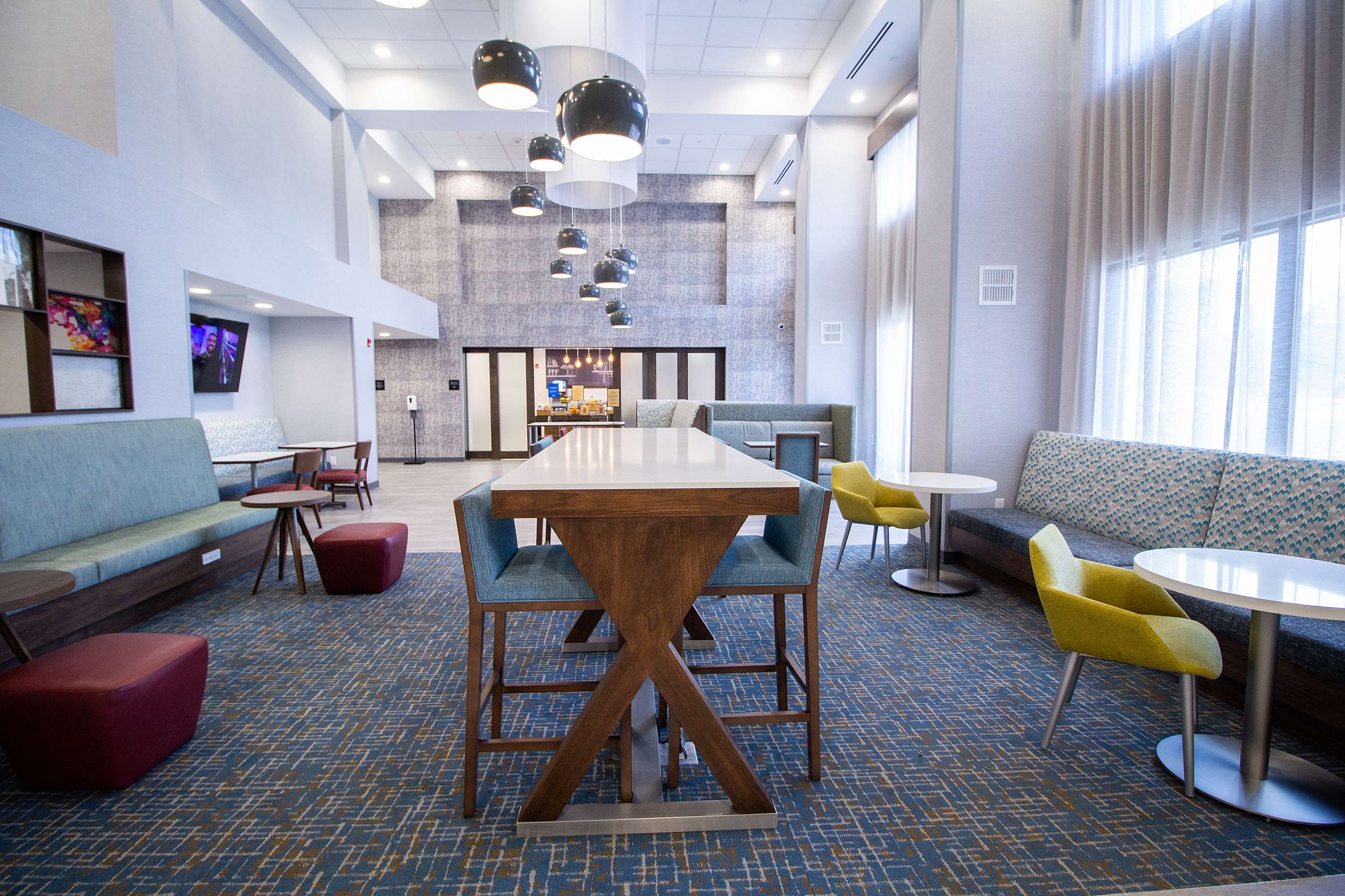 Lobby | Hampton Inn & Suites North Attleboro
