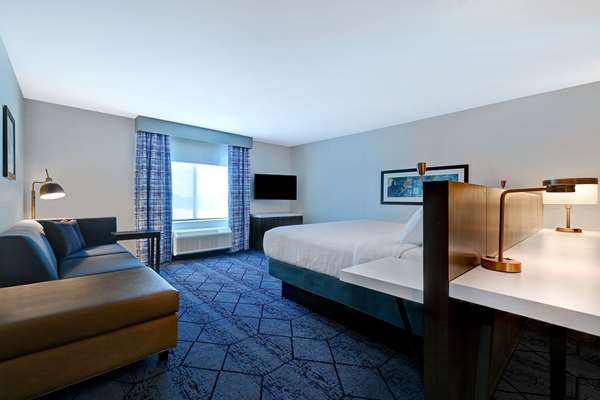  - Hilton Garden Inn Cedar Rapids