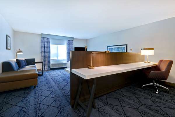  - Hilton Garden Inn Cedar Rapids