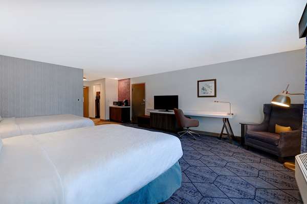  - Hilton Garden Inn Cedar Rapids