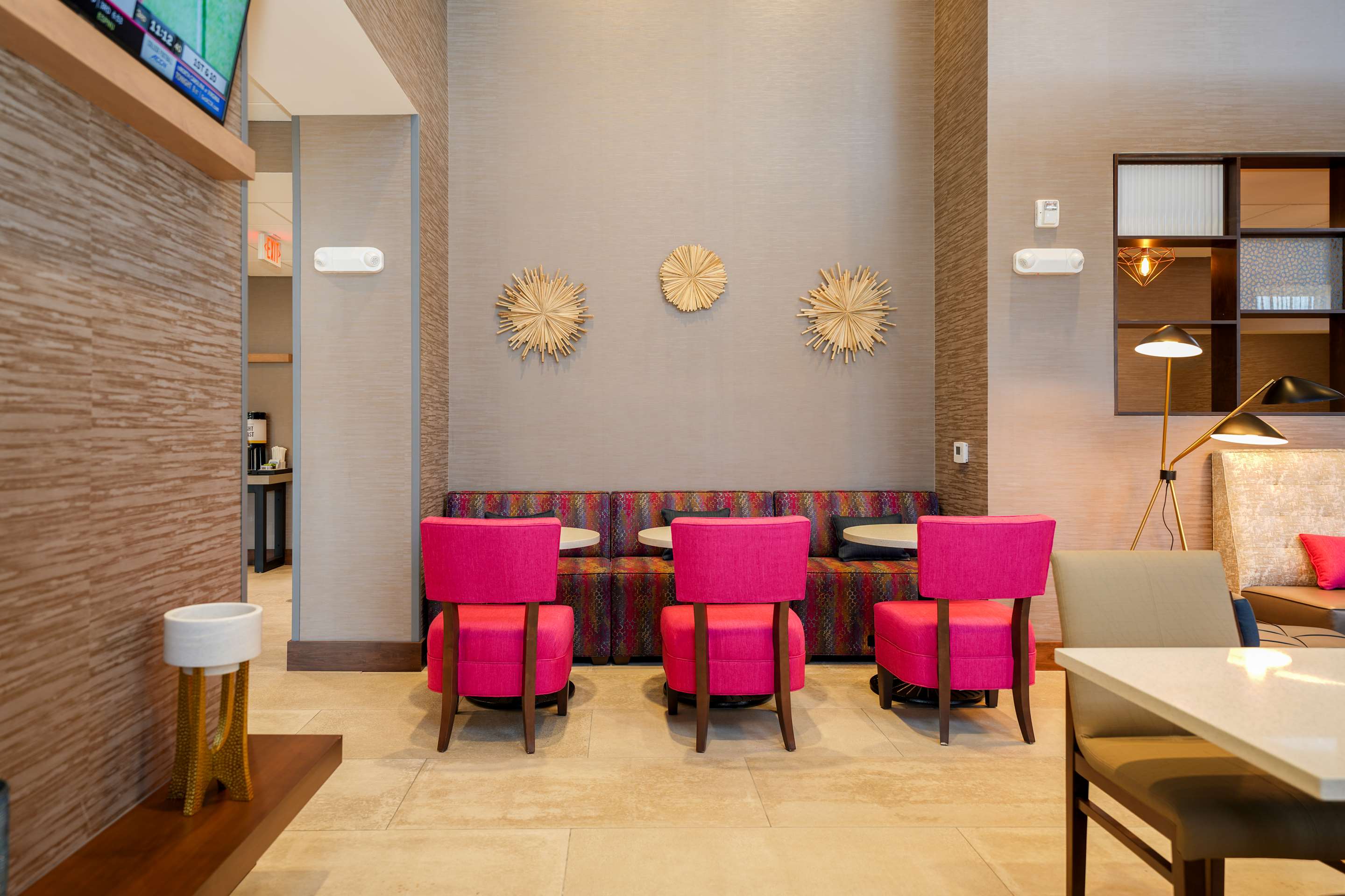 Lobby | Hampton Inn & Suites Aurora South Denver