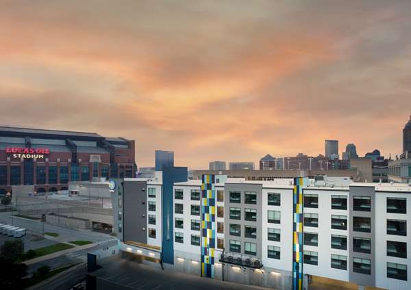 Exterior view - Tru by Hilton Hotel Downtown Indianapolis - I-70, Exit 79B