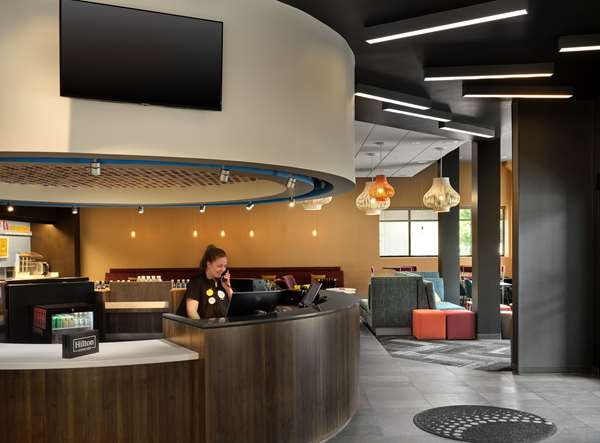  - Tru by Hilton Hotel Downtown Indianapolis - I-70, Exit 79B