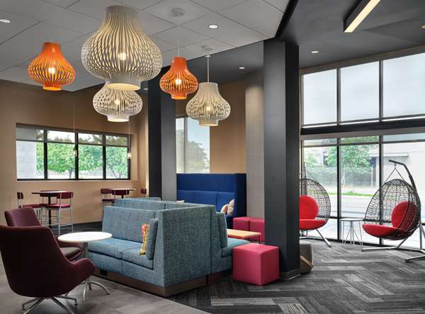  - Tru by Hilton Hotel Downtown Indianapolis - I-70, Exit 79B