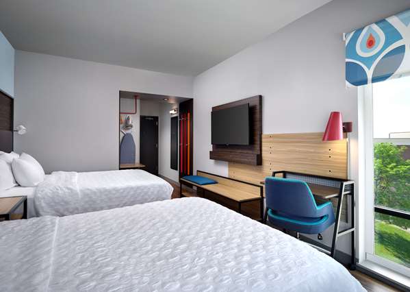  - Tru by Hilton Hotel Downtown Indianapolis - I-70, Exit 79B