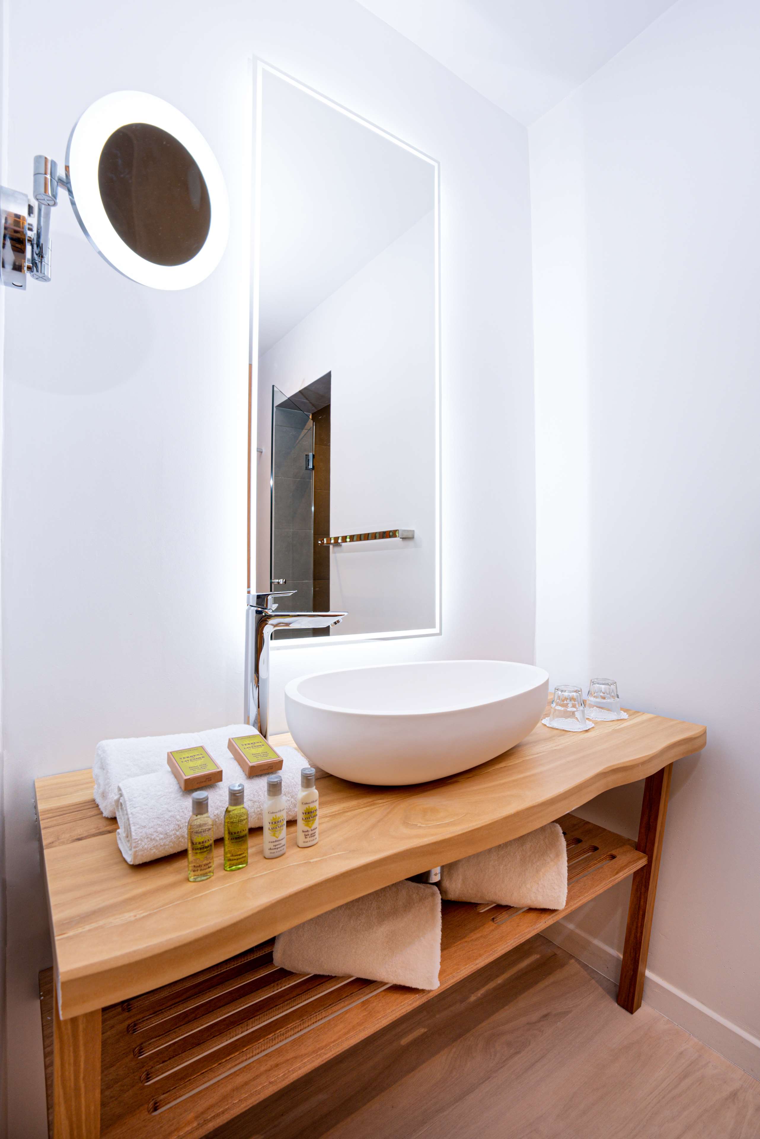DoubleTree by Hilton Noumea Ilot Maitre Resort Room Type - KING BEACH BUNGALOW