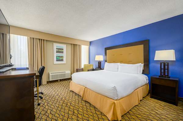  - DoubleTree by Hilton Hotel Midtown Raleigh